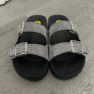 Brand new madden, girl, rhinestone slip Ons size 9